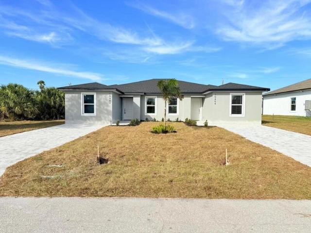 Duplex for sale in Port Charlotte