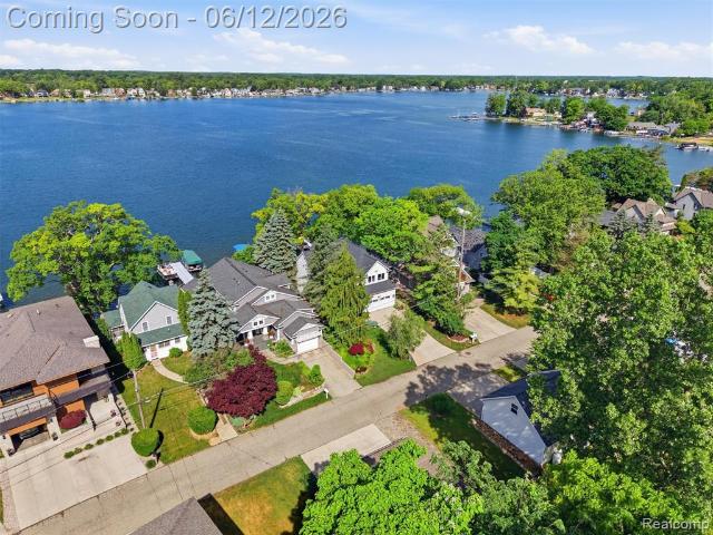 House for sale in Fenton, Michigan