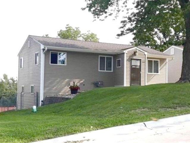 House for sale in Clinton, Iowa