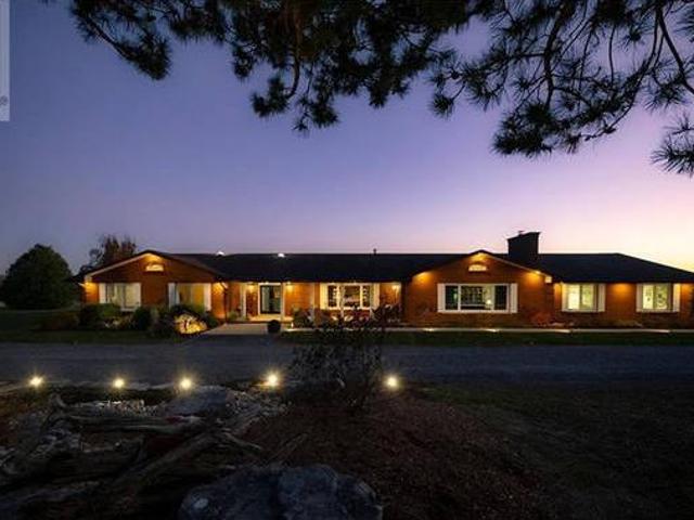 House for sale in Ancaster, Ontario