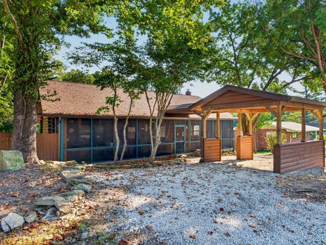 House for sale in Nashville, Indiana