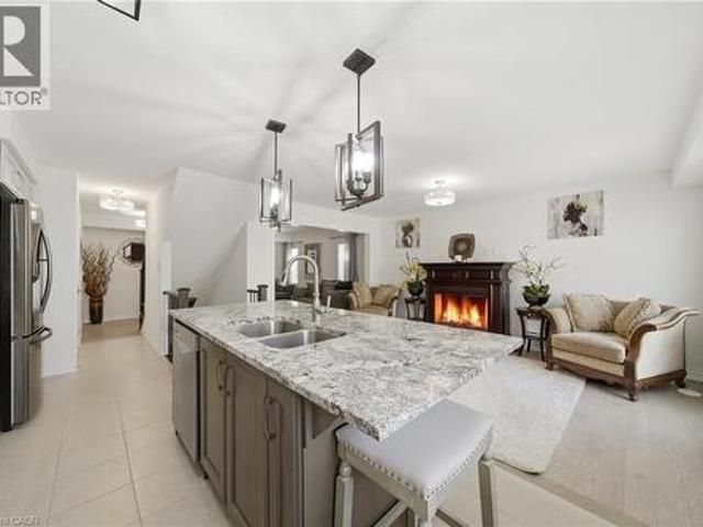 Townhouse for sale in Milton, Ontario