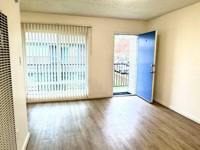 Apartment for rent in Santa Ana, California