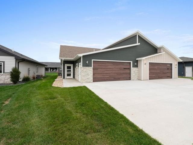 Townhouse for sale in Vermillion, South Dakota