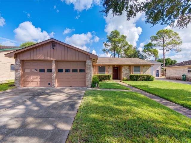 House for sale in Meadows Place, Fort Bend County