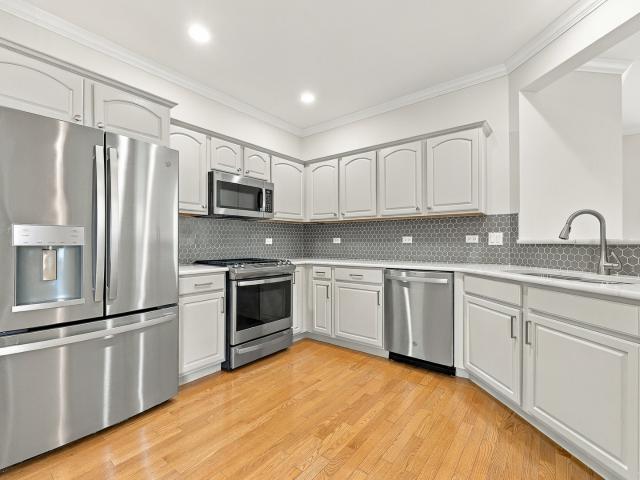 Townhouse for sale in Huntley, Illinois