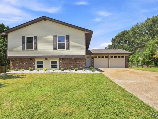 House for sale in Maryland Heights, Missouri