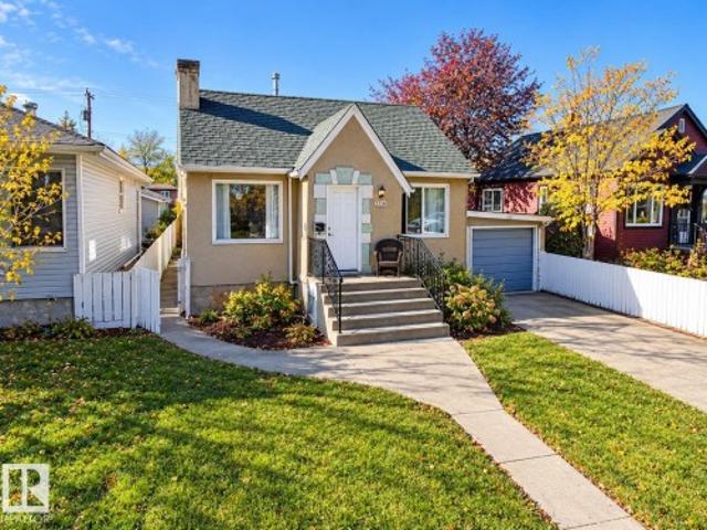 House for sale in Alberta Avenue, Edmonton