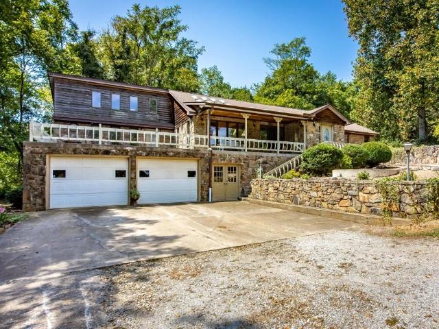 House for sale in Mountain View, Stone County