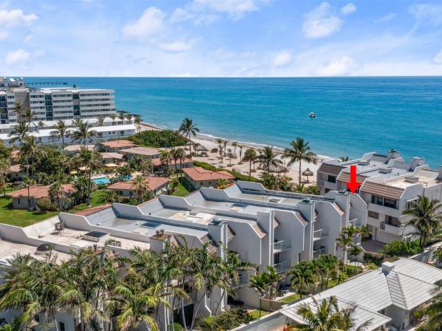 Townhouse for sale in Hillsboro Beach, Florida