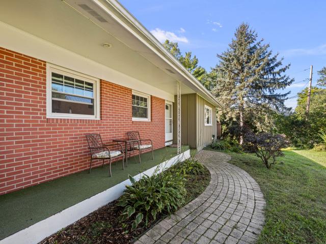 House for sale in Bettendorf, Scott County