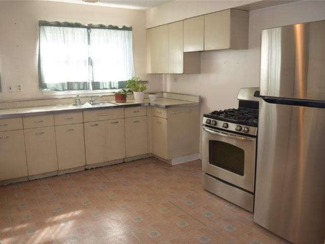 House for sale in McKees Rocks, Allegheny County