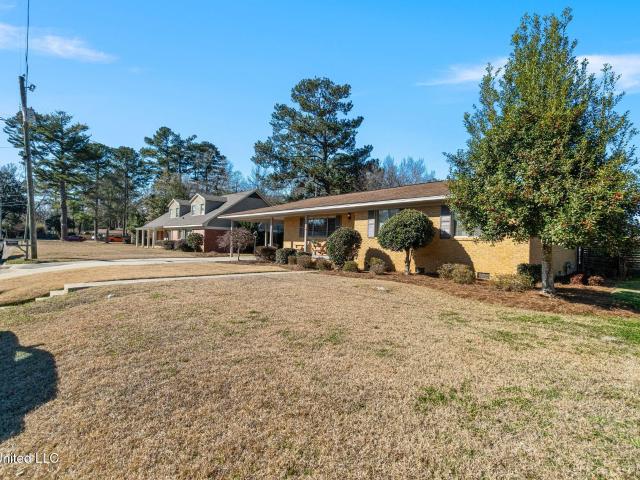 House for sale in Columbia, Mississippi