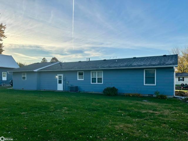 House for sale in Chariton, Iowa