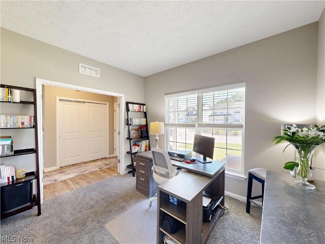 House for sale in Summit, Ohio