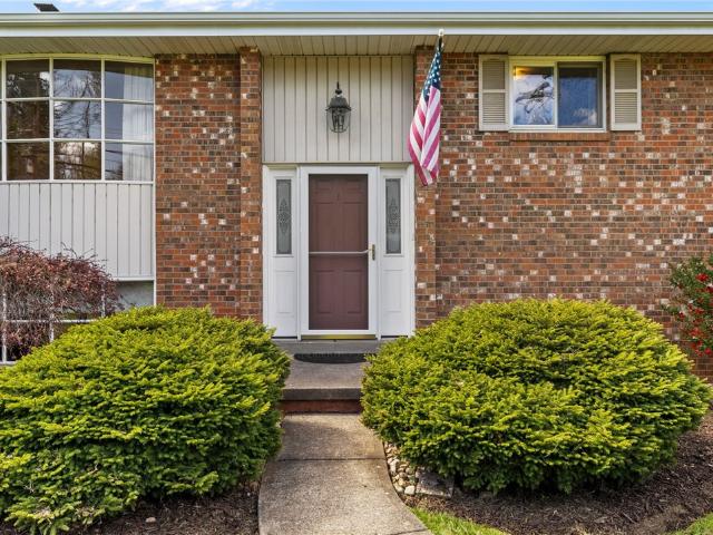 House for sale in Mc Kees Rocks, Pennsylvania