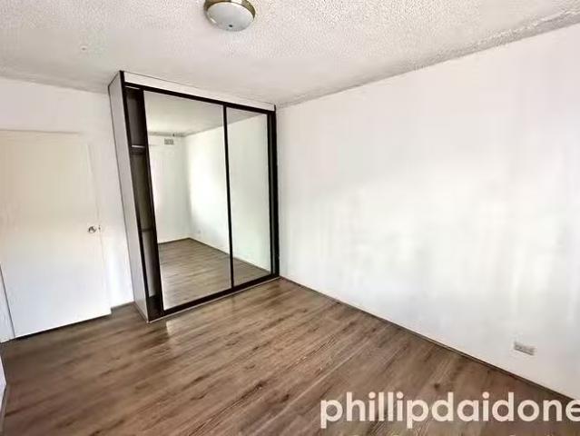 Apartment for rent in Cook, Australian Capital Territory