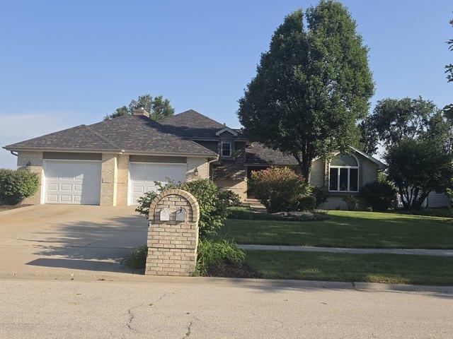 House for sale in Shorewood, Illinois
