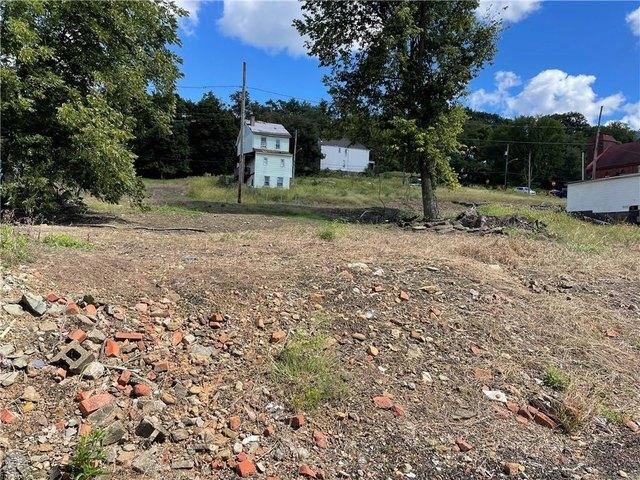 Land for sale in Eden Park, McKeesport