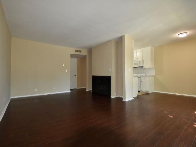 Apartment for rent in Lake Balboa Neighborhood Council District, Canoga Park