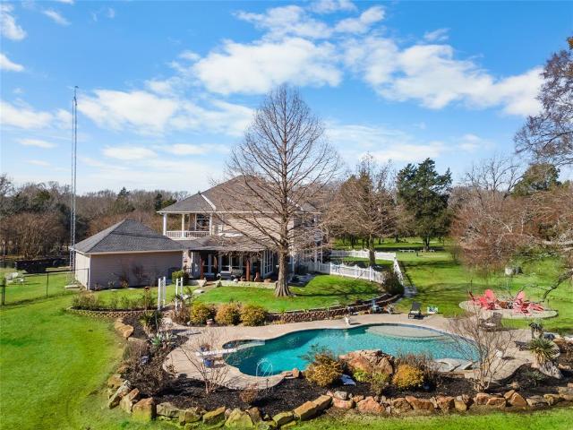 Property for sale in Edgewood, Texas