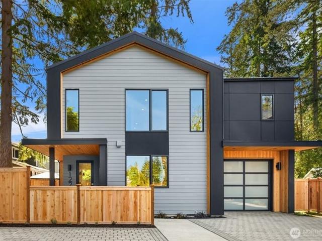 Townhouse for sale in Kirkland, Washington