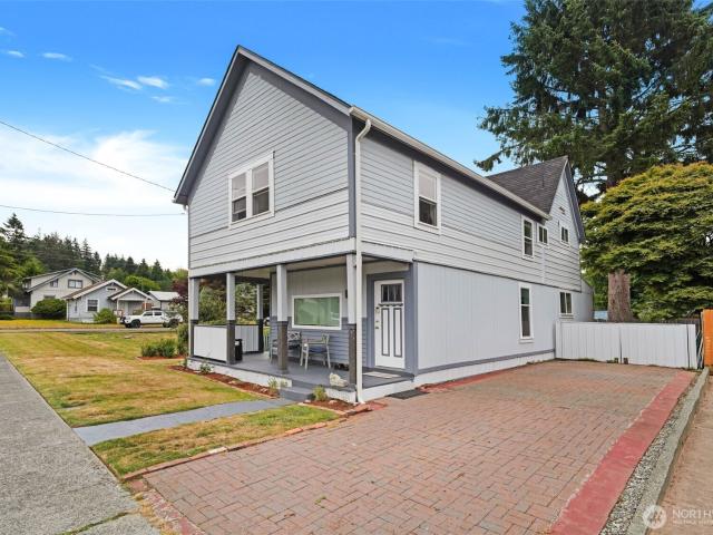House for sale in Cosmopolis, Washington