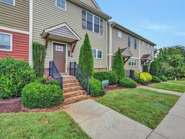 Townhouse for sale in Virginia