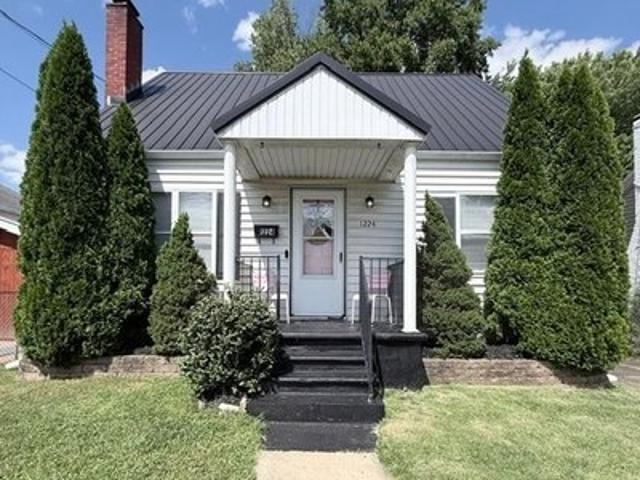 House for sale in Dunbar, West Virginia