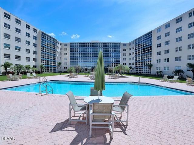 Condo for sale in Daytona Beach, Florida
