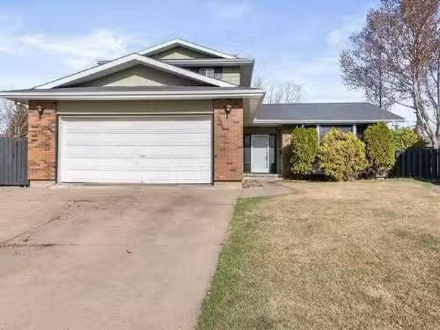 House for sale in Wedgewood, Alberta