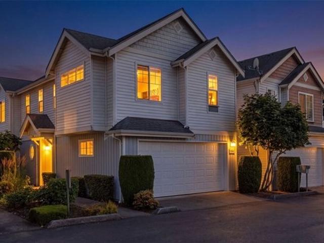 Townhouse for sale in Auburn, Washington