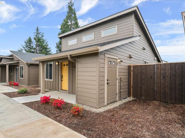 Condo for sale in Oregonia