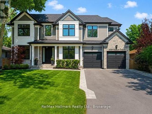 House for sale in Oakville, Ontario