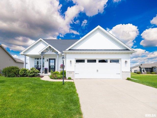 House for sale in Washington, Illinois