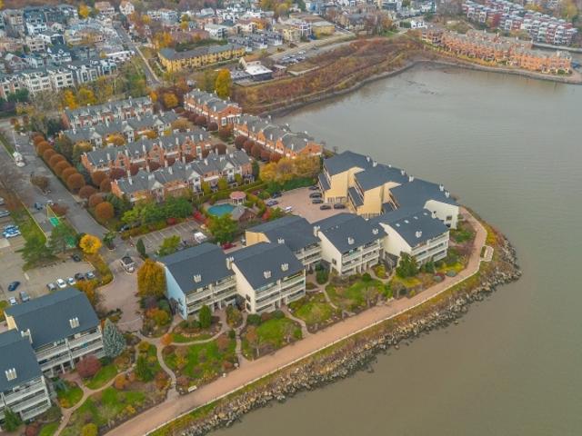 Property for sale in Edgewater, New Jersey