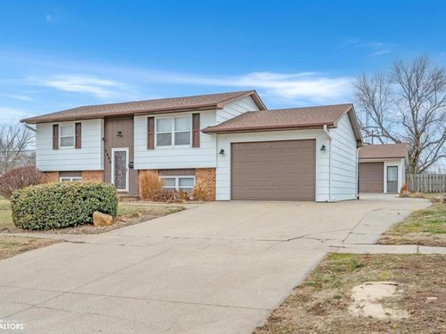 House for sale in Chariton, Iowa
