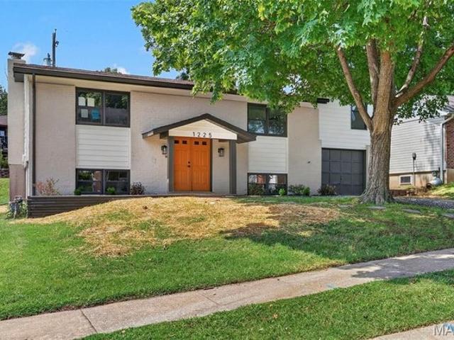 House for sale in Maryland Heights, Missouri