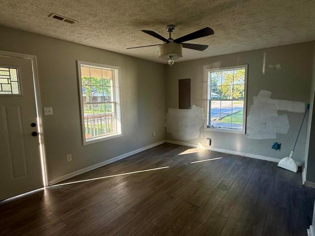 House for sale in Irvine, Kentucky