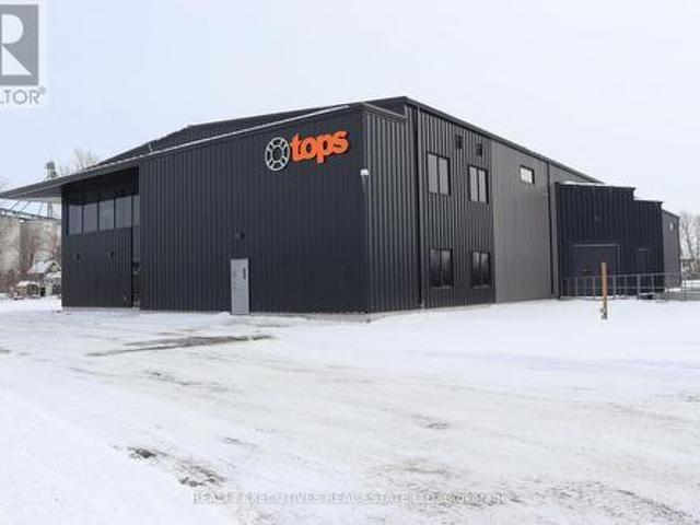 Commercial for rent in North Dundas, Ontario