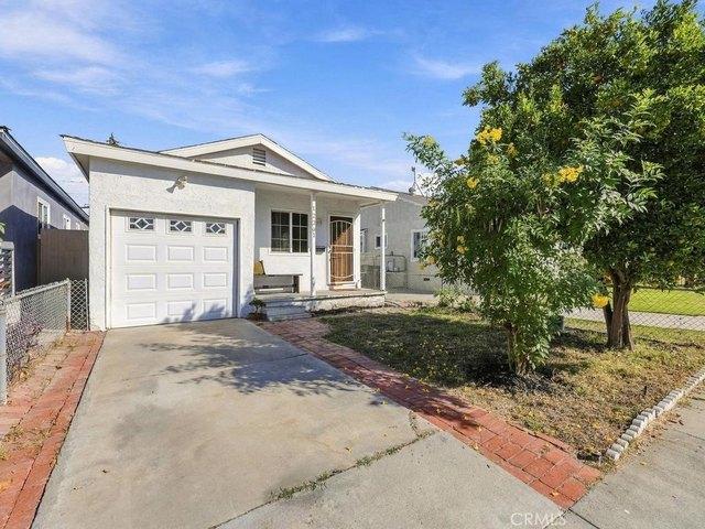 House for sale in Lakewood, Los Angeles County