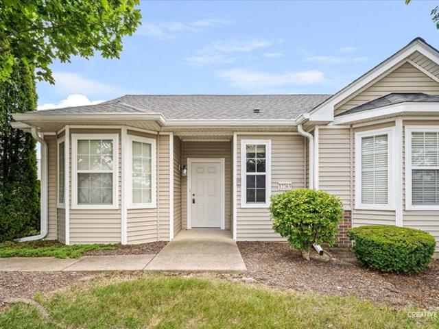 Townhouse for sale in Mchenry, Illinois