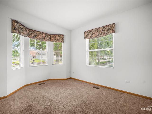 Townhouse for sale in Huntley, Illinois