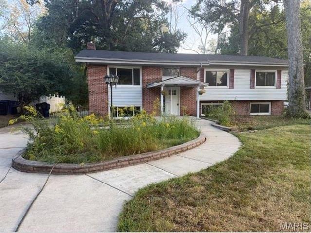 House for sale in Maryland Heights, Missouri
