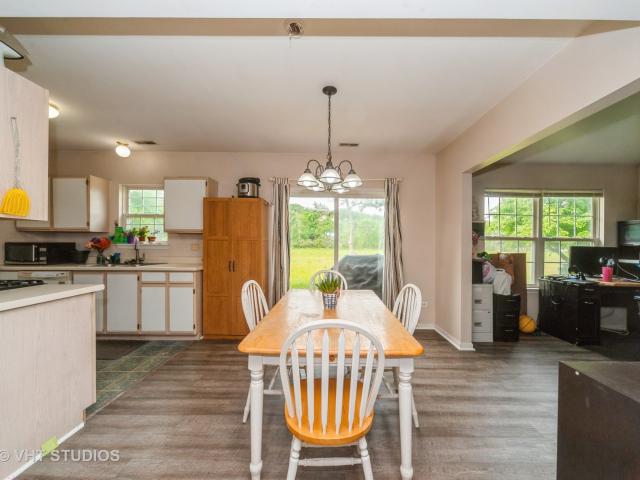 Townhouse for sale in Round Lake