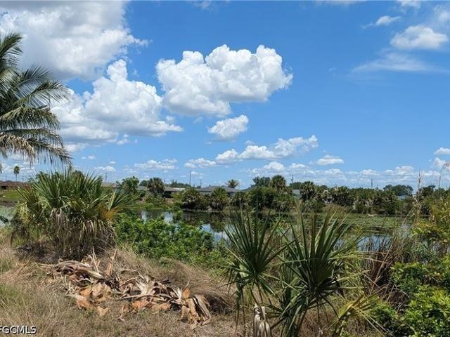 Land for sale in Cape Coral, Florida