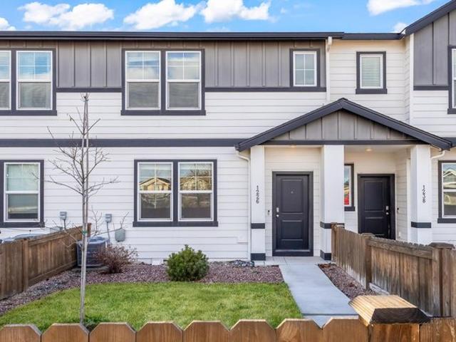 Townhouse for sale in Oregonia