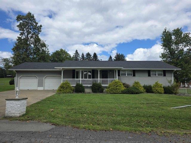 House for sale in Shinnston, West Virginia