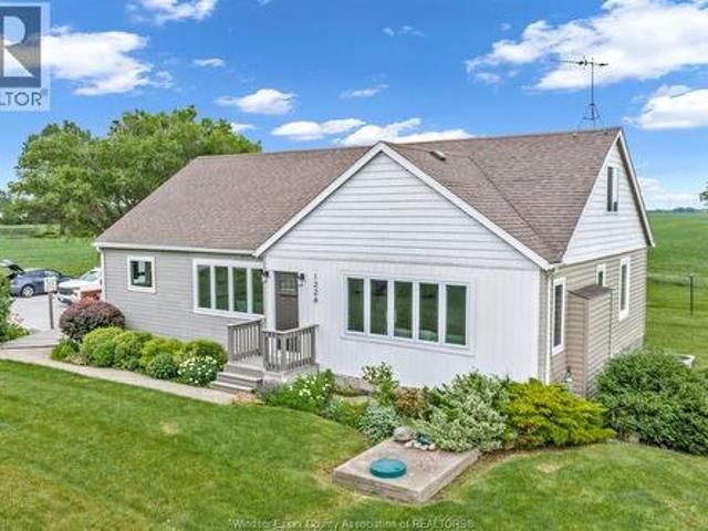 House for sale in Lakeshore, Ontario