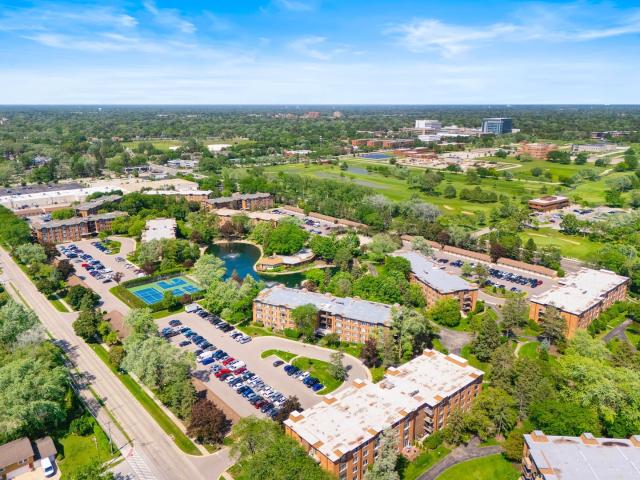 Condo for sale in Arlington Heights